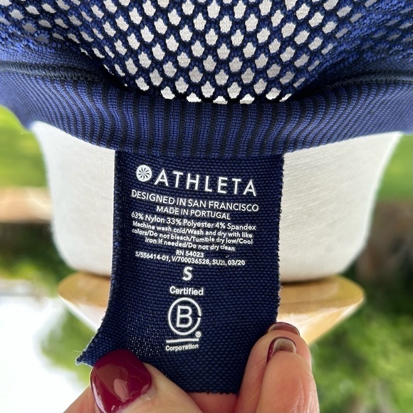 Athleta Two Toned Seamless Tank Top in Navy Blue | Size Small - Picture 5 of 7